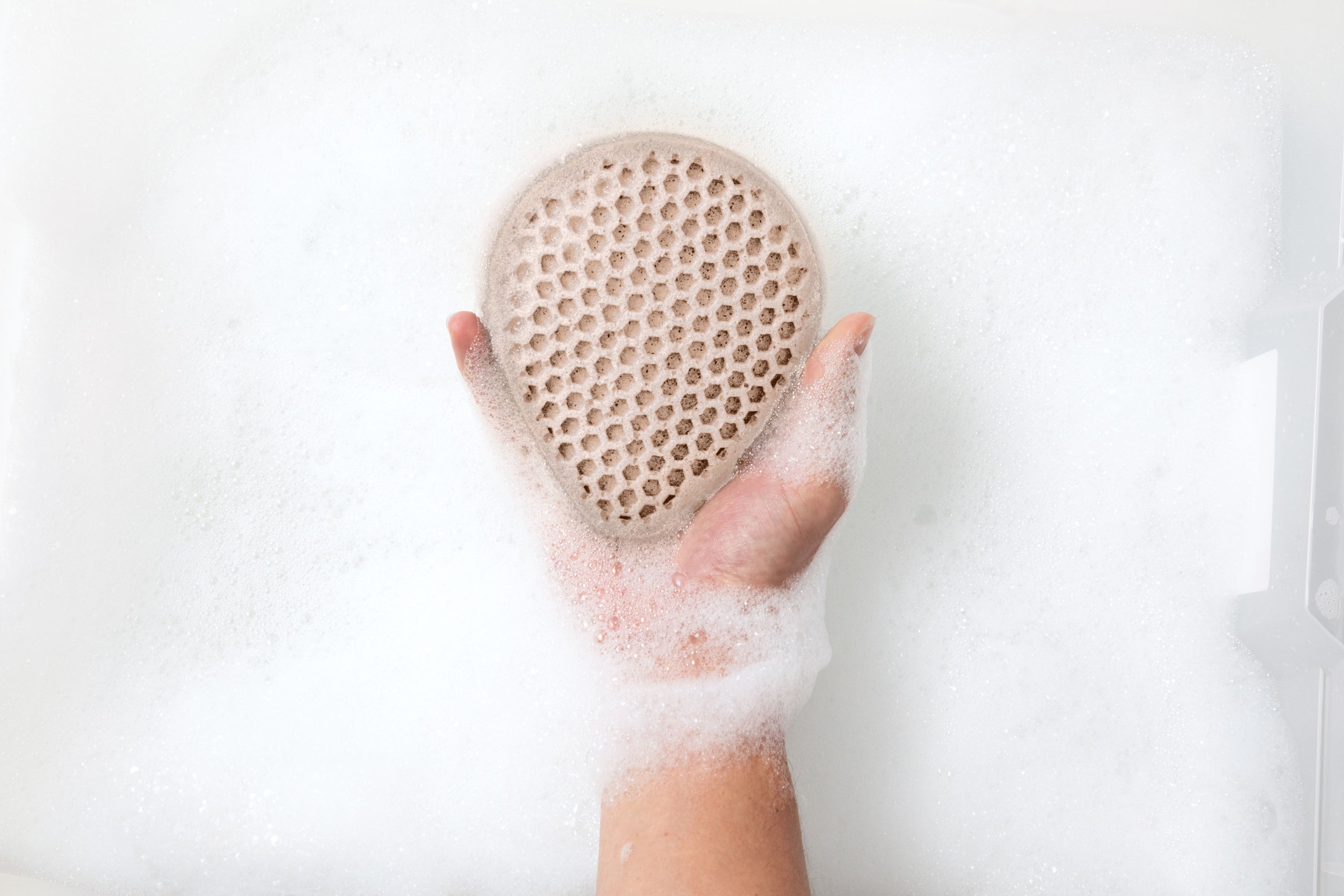 Konjac Shower Scrubber – Charcoal
